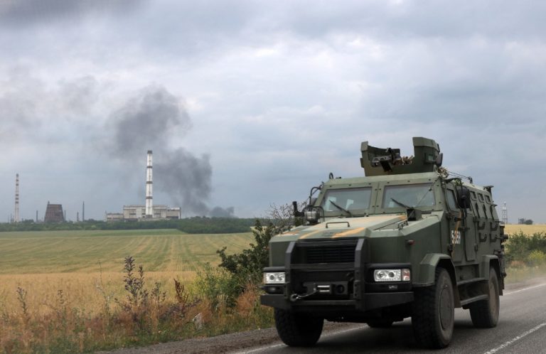 Ουκρανία: Έπεσε το τελευταίο οχυρό στο Λουγκάνσκ- Ισχυρό πλήγμα με ρουκέτες στο Σλοβιάνσκ