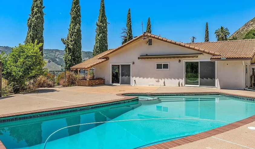 Πωλείται η κατοικία του Τζόνι Κας στην Καλιφόρνια στην τιμή των 1,8 εκατ. δολαρίων