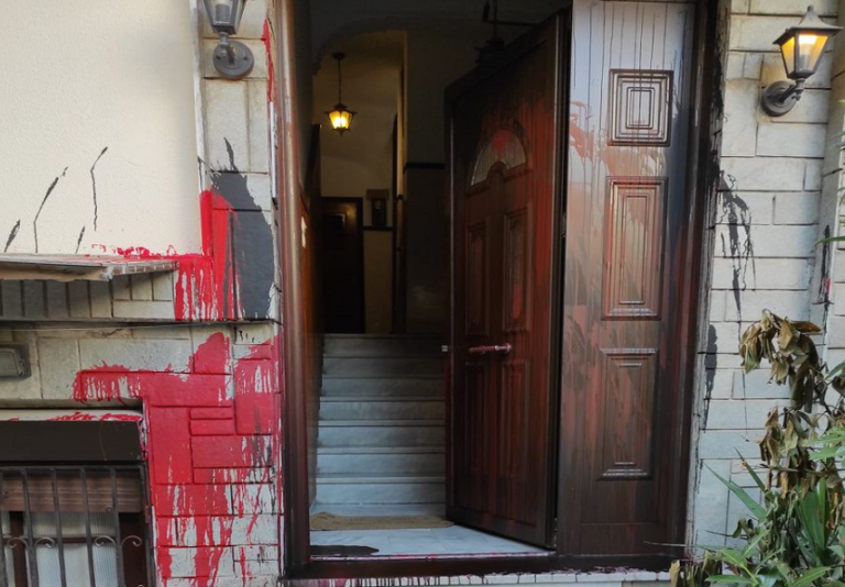 Διοικούσα ΝΔ Θεσσαλονίκης για την επίθεση με μπογιές στο σπίτι του Ζ. Ιωακείμοβιτς: Δεν πτοούμαστε, δεν τρομοκρατούμαστε