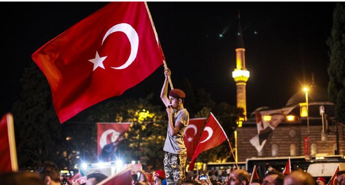 Τουρκία – Επέτειος πραξικοπήματος: Με το βλέμμα στις ΗΠΑ και τον Γκιουλέν