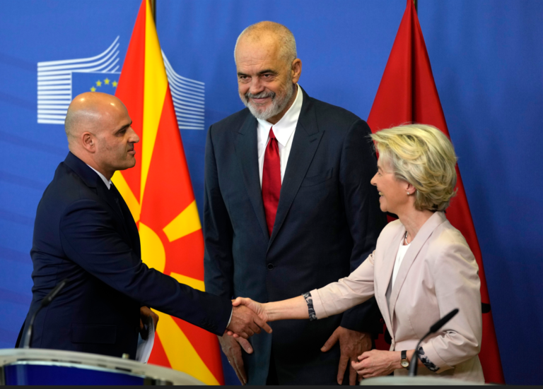 ΕΕ: Ξεκινούν οι ενταξιακές διαπραγματεύσεις με τη Βόρεια Μακεδονία και την Αλβανία