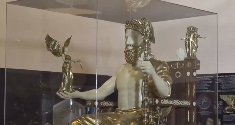 «Ζωντανεύει» ξανά το χρυσελεφάντινο άγαλμα του Δία στην Αρχαία Ολυμπία (video)