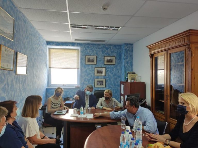 Επίσκεψη της Αναπληρώτριας Υπουργού Υγείας στις δομές υγείας των νησιών Σύρου, Νάξου και Μυκόνου