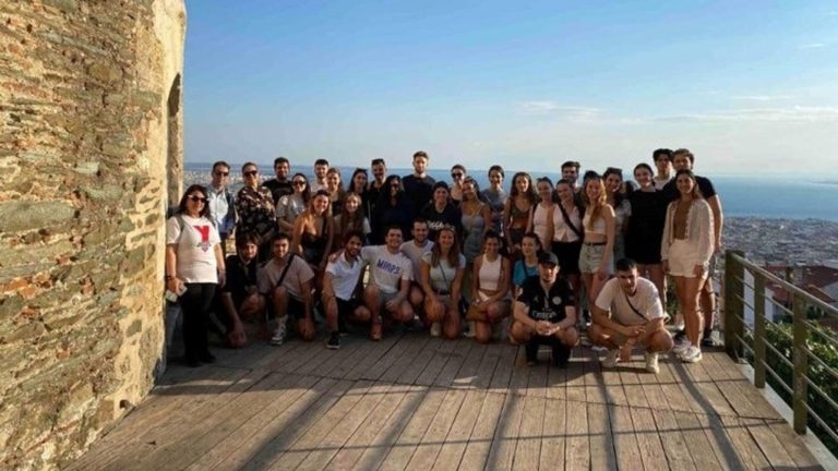 Σε Θεσσαλονίκη και Βεργίνα οι νέοι ομογενείς του προγράμματος φιλοξενίας από τη Μελβούρνη