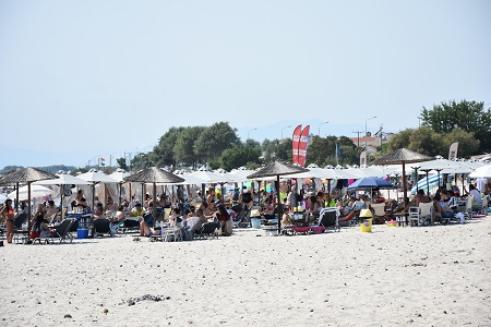 Ροδόπη: Εργασία παραθίν αλός