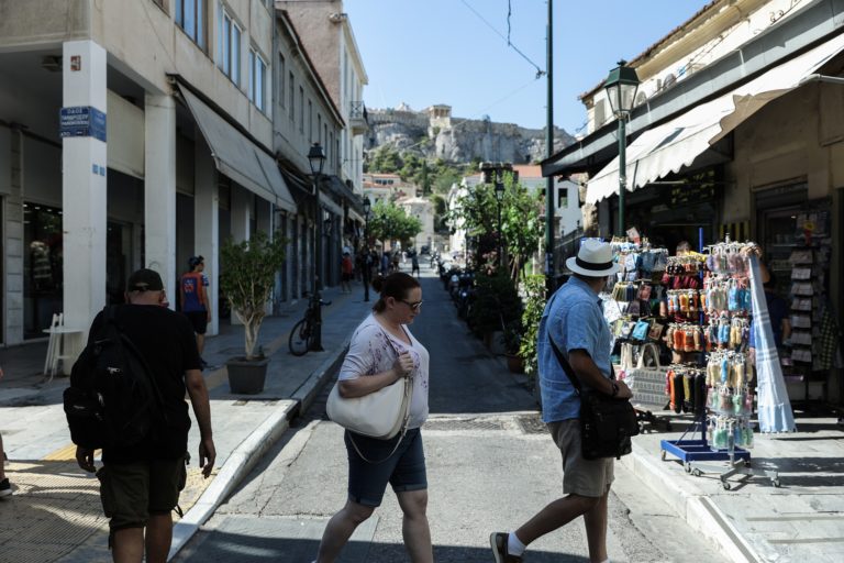 Ν. Τζανάκης στο Πρώτο: Ίσως αυτή την εβδομάδα η κορύφωση των κρουσμάτων- Σταδιακή μικρή μείωση με ψηλά νούμερα και Αύγουστο (audio)