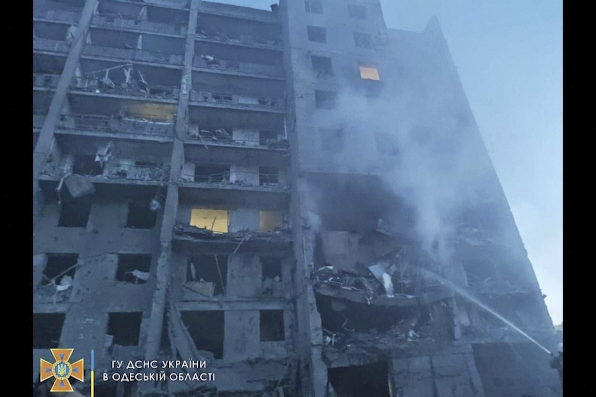 Ουκρανία: Αυξάνεται ο αριθμός των θυμάτων από το πλήγμα σε πολυκατοικία – Λισιτσάνσκ: Στρατιώτες κινδυνεύουν να περικυκλωθούν σε διυλιστήριο