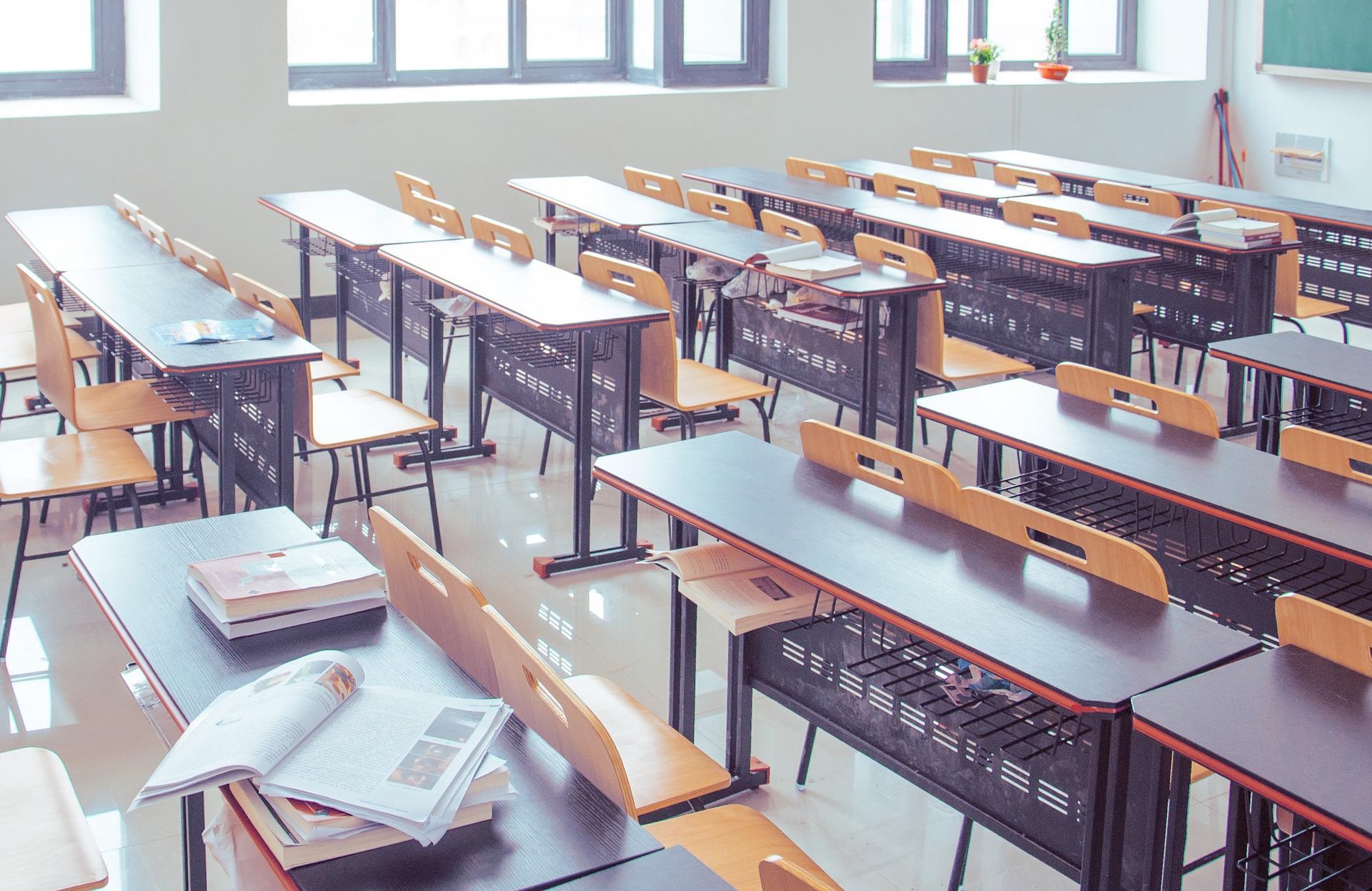 classroom-g9bd81f4ab_1920