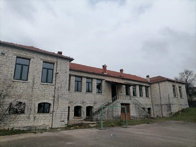 Προς ολοκλήρωση οι παρεμβάσεις στο δημοτικό Δολιανών