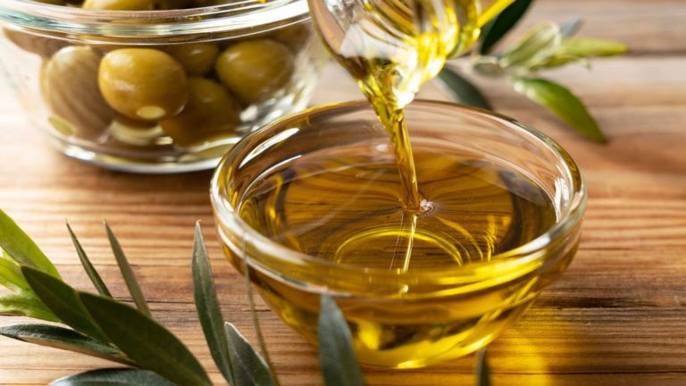 Μ. Γιαννούλης, πρ. ΔΟΕΠΕΛ: Στο 40% η μείωση της κατανάλωσης ελαιολάδου στην Ελλάδα – Τι είπε για τις τιμές και τη νέα σοδειά