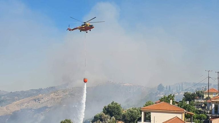 Πυρκαγιές: Μήνυμα 112 για οικισμούς στην Αχαΐα – Αναζωπύρωση στο Ρέθυμνο