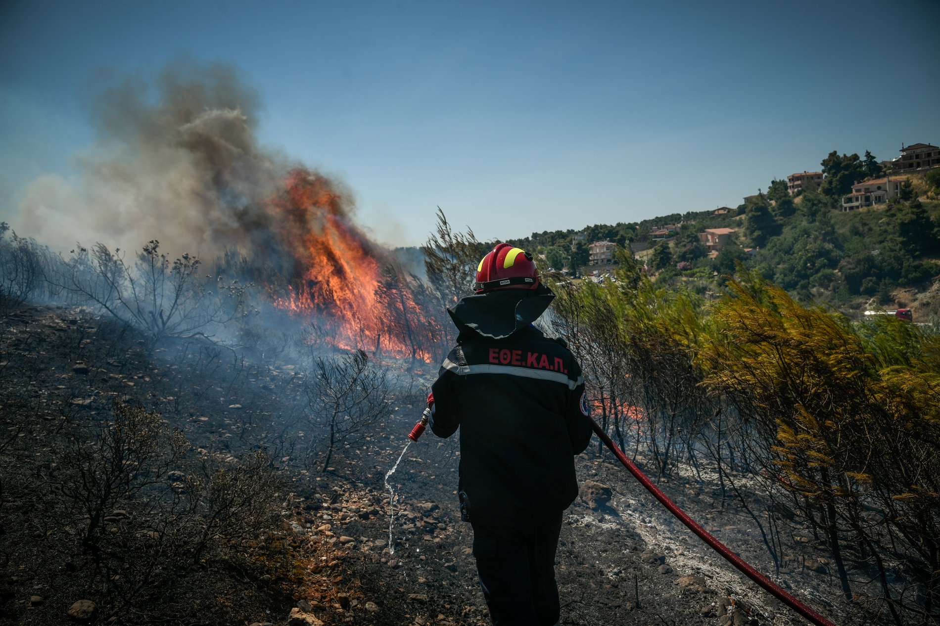 Πολύ υψηλός κίνδυνος πυρκαγιάς στις ΠΕ Σάμου και Ικαρίας