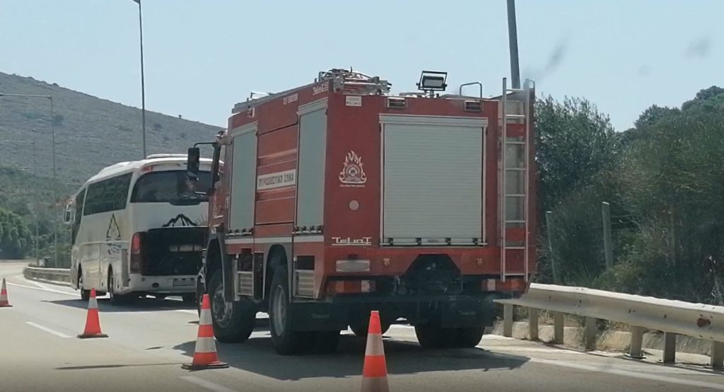 Ηγουμενίτσα: Πυρκαγιά σε τουριστικό λεωφορείο στην Εγνατία Οδό – Έσβησε άμεσα