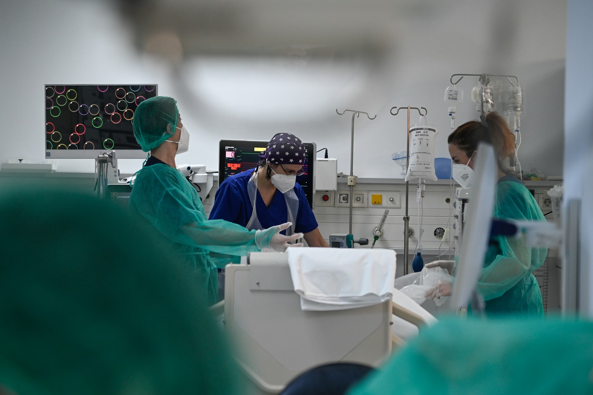 Στην ΜΕΘ του Νοσοκομείου Βόλου 55χρονη ανεμβολίαστη – 18 στις κλινικές Covid