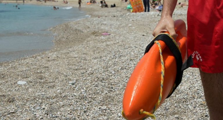 Διάσωση 80χρονης τουρίστριας στη θαλάσσια περιοχή του Κάτω Σταλού