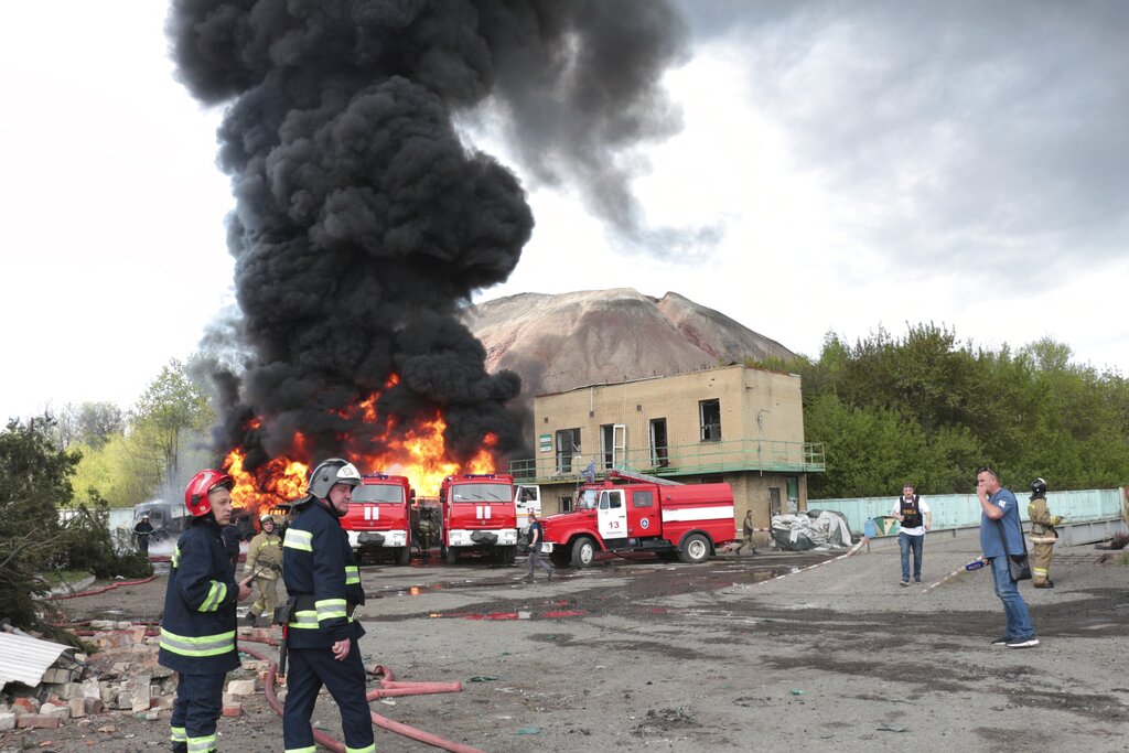 Πόλεμος στην Ουκρανία: Μεγάλη πυρκαγιά σε δεξαμενές καυσίμων στο Ντανιέτσκ