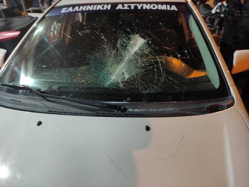Θεσσαλονίκη: Ρομά επιτέθηκαν σε αστυνομικούς και έσπασαν περιπολικό