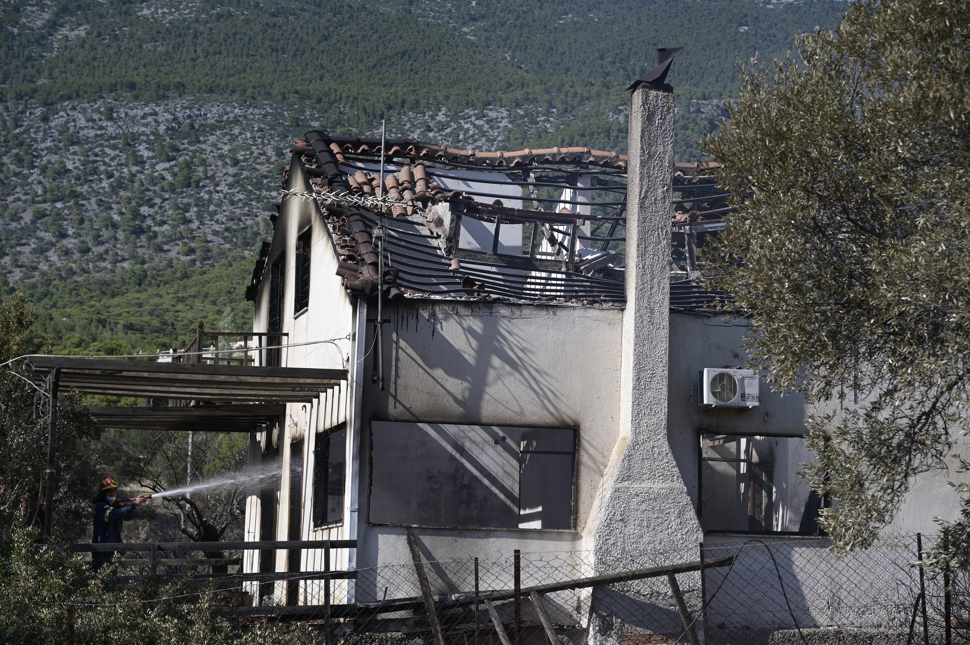 Φωτιά στο Πόρτο Γερμενό: Σπίτι παραδόθηκε στις φλόγες – Σε επιφυλακή η πυροσβεστική