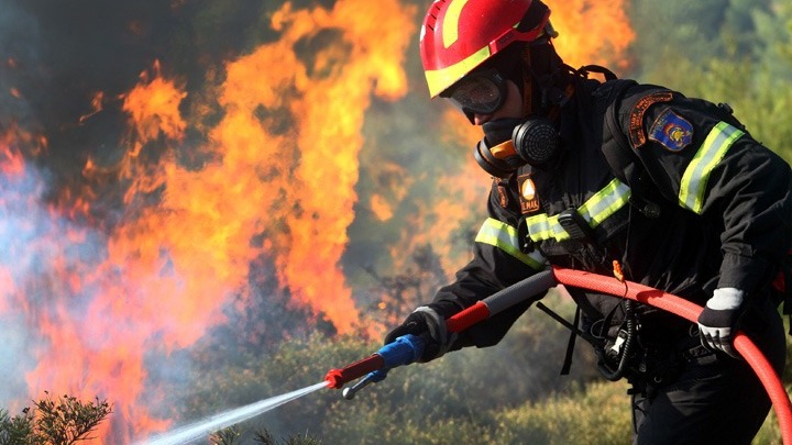 Πολύ υψηλός κίνδυνος πυρκαγιάς για τη Δευτέρα 18 Ιουλίου σε πέντε Περιφέρειες