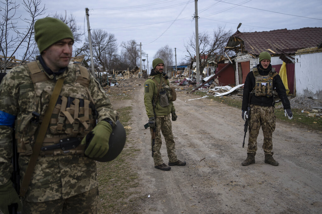 Η πρώτη ομάδα Ουκρανών στρατιωτών έφτασε στη Μεγάλη Βρετανία για εκπαίδευση