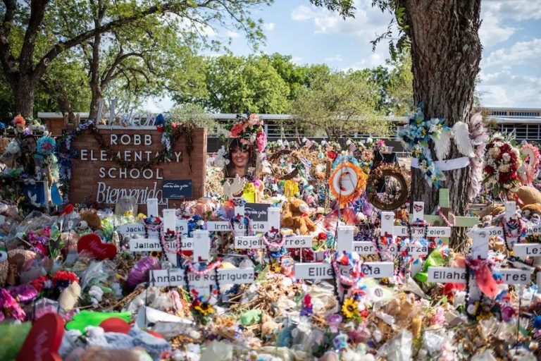 Μακελειό στο σχολείο του Τέξας: Σοβαρές ευθύνες στις αστυνομικές αρχές επιρρίπτει έκθεση της Βουλής της Πολιτείας
