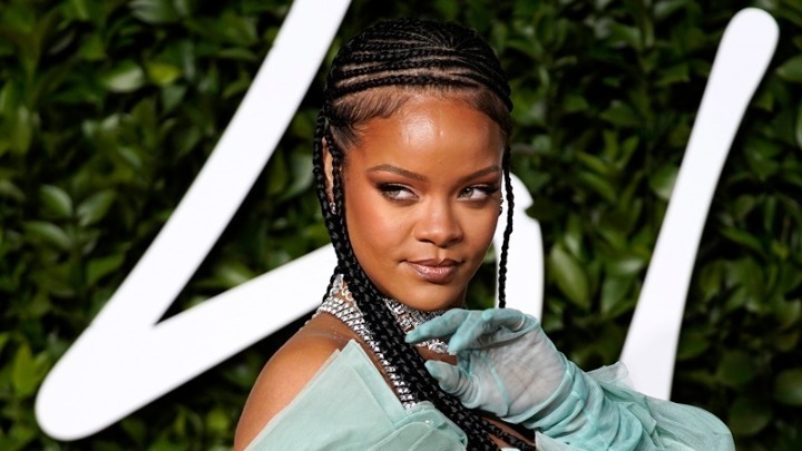 Η Rihanna είναι επίσημα η νεότερη αυτοδημιούργητη γυναίκα δισεκατομμυριούχος στις ΗΠΑ