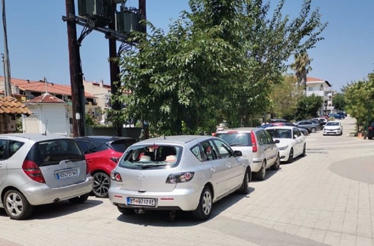 Καταγγελίες για φθορές σε δεκάδες οχήματα με πινακίδες Βόρειας Μακεδονίας στη Χαλκιδική