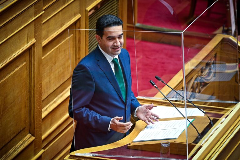 Κατρίνης: Βαρίδι για την κυβέρνηση το κοινωνικό κράτος – Μοιράζει επικοινωνιακά ψίχουλα