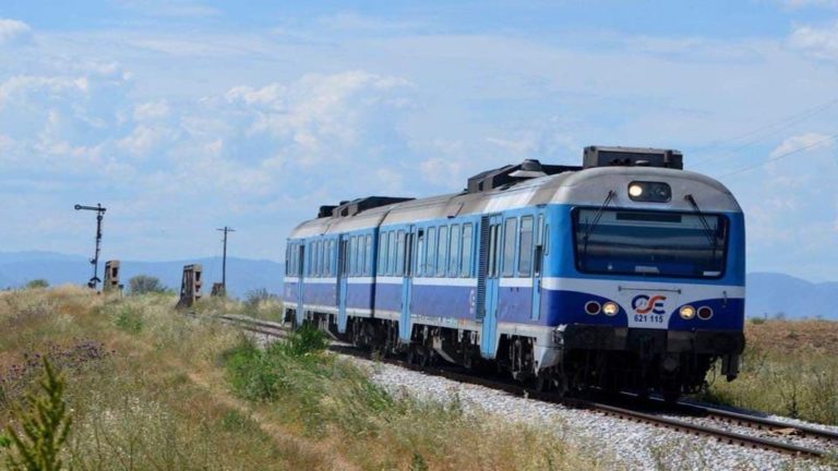 Λάρισα: Δυστύχημα στις γραμμές του τρένου – Αμαξοστοιχία παρέσυρε και σκότωσε 21χρονο