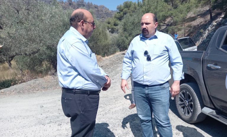 Λέσβος – Χ. Τριαντόπουλος: Ειδικό πρόγραμμα για τη στήριξη της πυρόπληκτης περιοχής – Υπό μερική ύφεση τα μέτωπα (video)