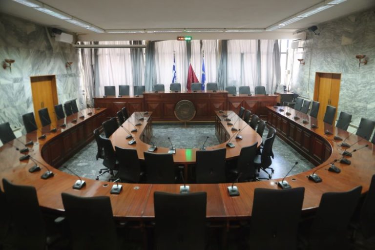 Ψήφισμα του Δ.Σ. Λάρισας ενάντια στη ρύθμιση για τις επερωτήσεις προ ημερησίας διατάξεως της αντιπολίτευσης