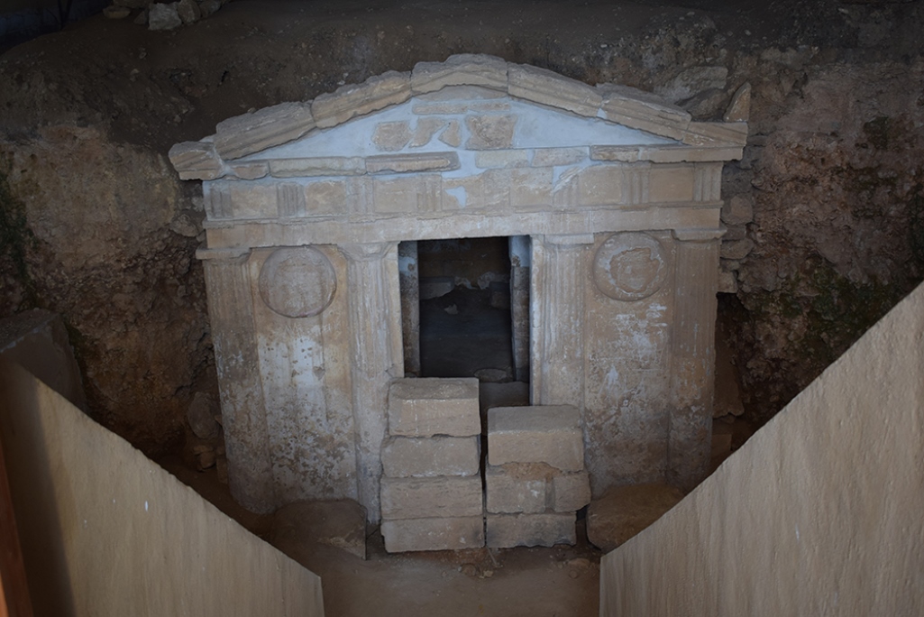 Εορδαία: Ανοιχτός και επισκέψιμος ο Μακεδονικός Τάφος της Σπηλιάς