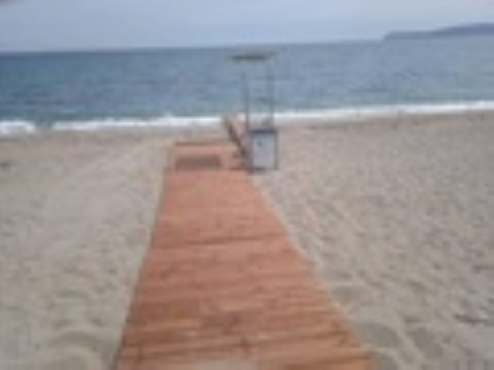 Μηχανισμός πρόσβασης ΑμεΑ στην παραλία του Μαυροβουνίου Λακωνίας