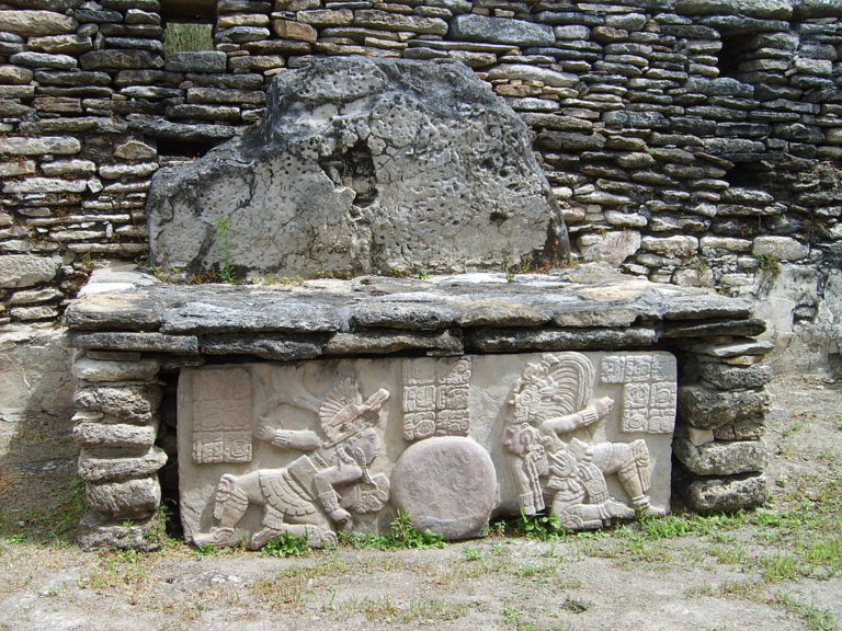Οι Μάγια χρησιμοποιούσαν τις στάχτες των ηγεμόνων τους για να φτιάξουν μπάλες πελότα