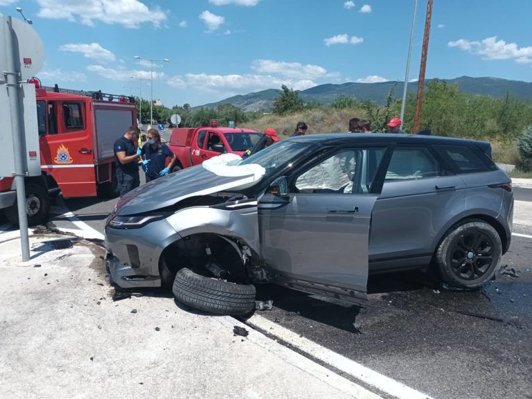 Καλαμάτα: Σοβαρό τροχαίο στην απόληξη του περιμετρικού (photos)