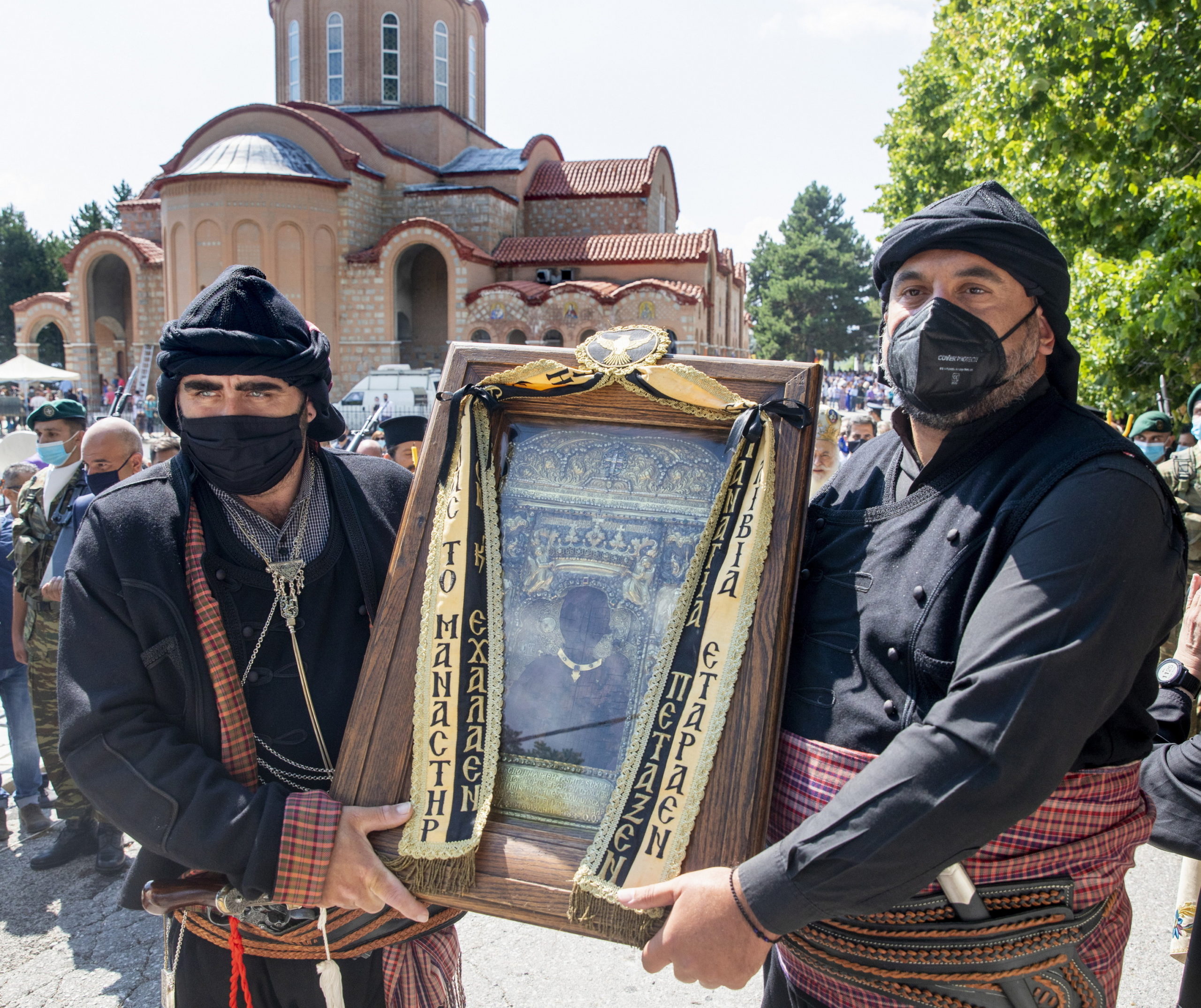 Προεόρτια της Κοιμήσεως της Θεοτόκου: H EΡΤ στην Παναγία Σουμελά – Επιτάφιοι και προσευχές παντού (video)