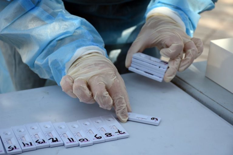 Τα δωρεάν rapid test σε Λάρισα και Τρίκαλα