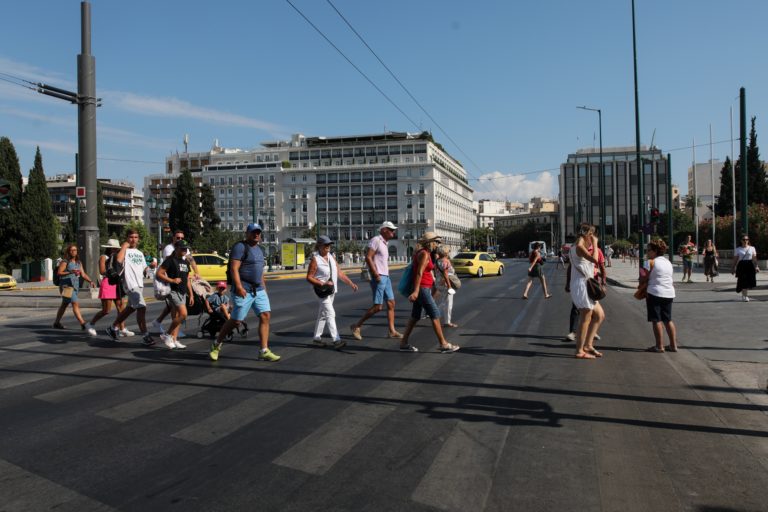 Ν. Καπραβέλος: Απαιτείται εμβολιαστική εκστρατεία και υγειονομικά πρωτόκολλα ενόψει του 7ου κύματος