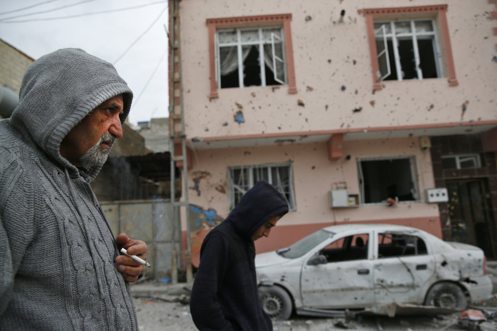 Συρία: Τουλάχιστον 21 άμαχοι, ανάμεσά τους και παιδιά, σκοτώθηκαν – Ποιος ο ρόλος της Τουρκίας