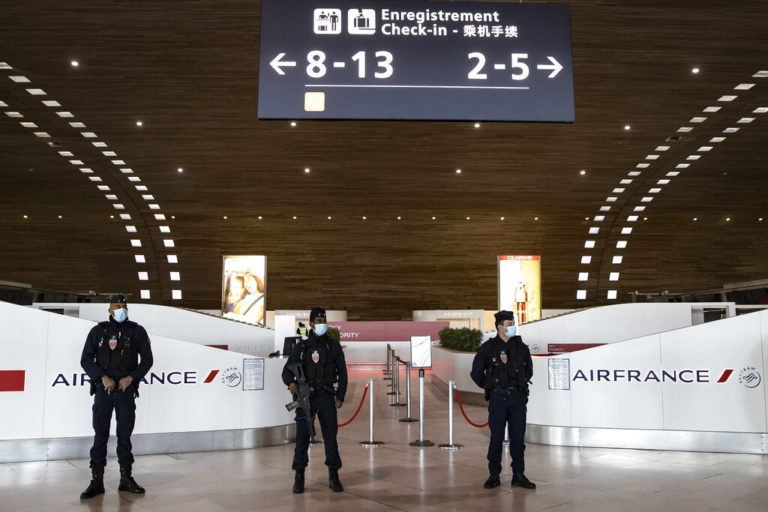 Γαλλία – αεροδρόμιο Σαρλ ντε Γκωλ: Νεκρός από αστυνομικά πυρά άνδρας που κρατούσε μαχαίρι