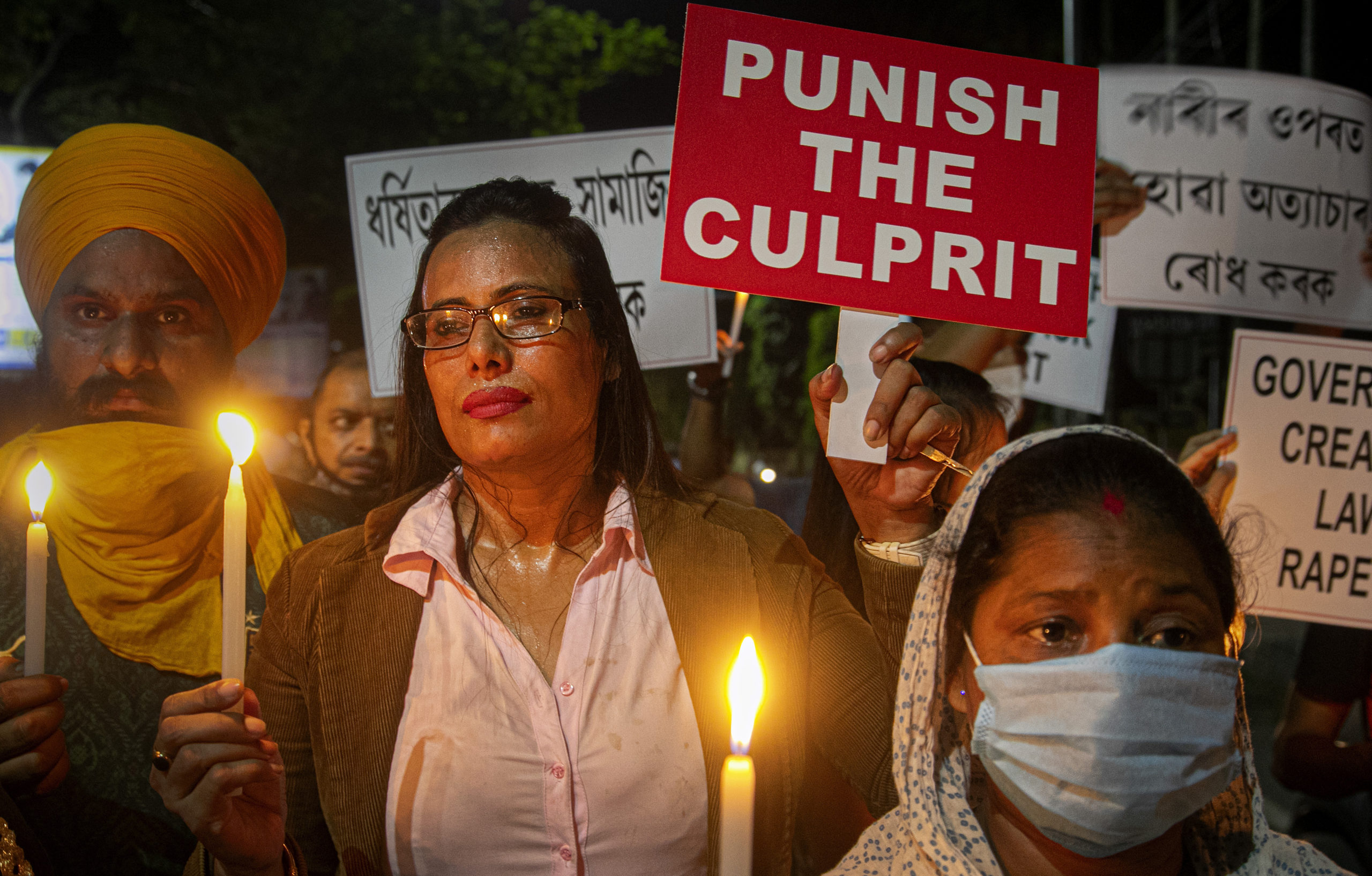Μία Ινδή, θύμα ομαδικού βιασμού, δήλωσε ότι έχει «παραλύσει» μετά την απελευθέρωση των ανδρών που της επιτέθηκαν