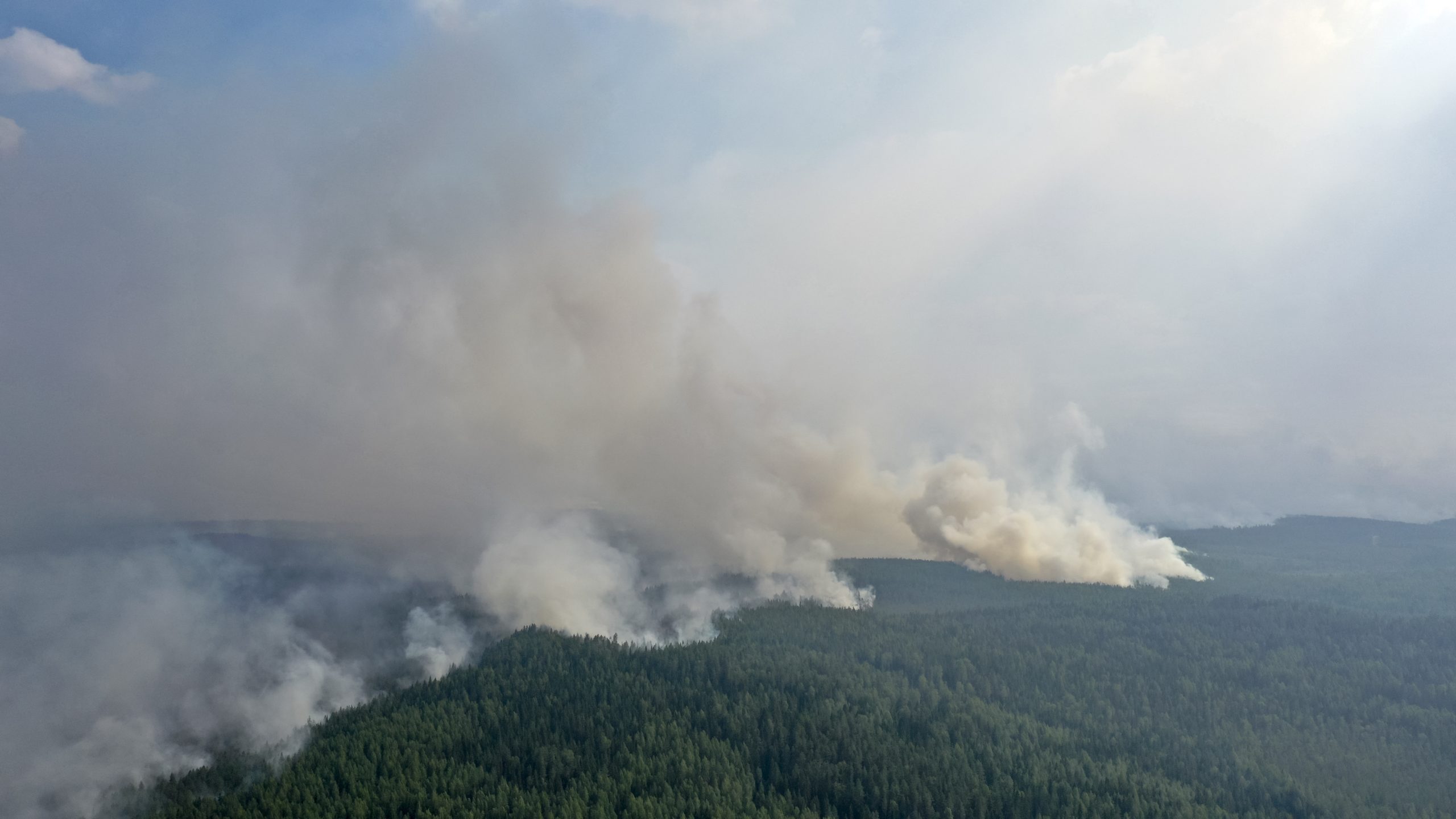 Καπνός από δασικές πυρκαγιές πνίγει τη Μόσχα