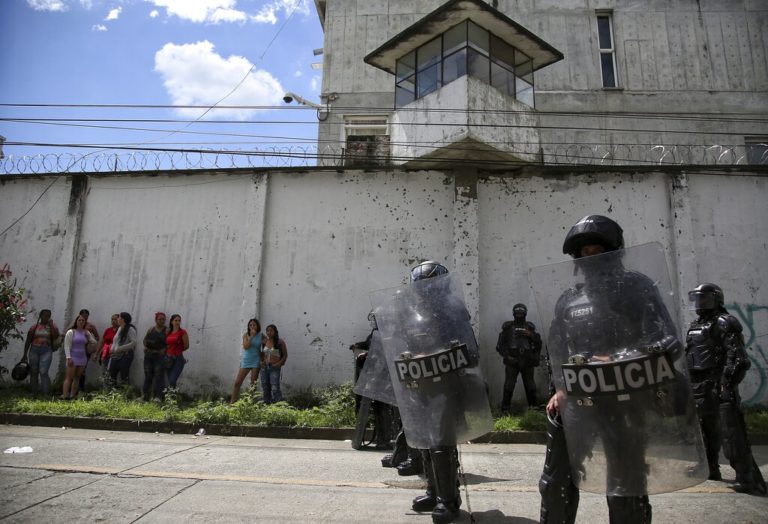 Νεκροί δημοσιογράφοι στην Κολομβία – Τους πυροβόλησαν ενώ επέστρεφαν από θρησκευτική γιορτή