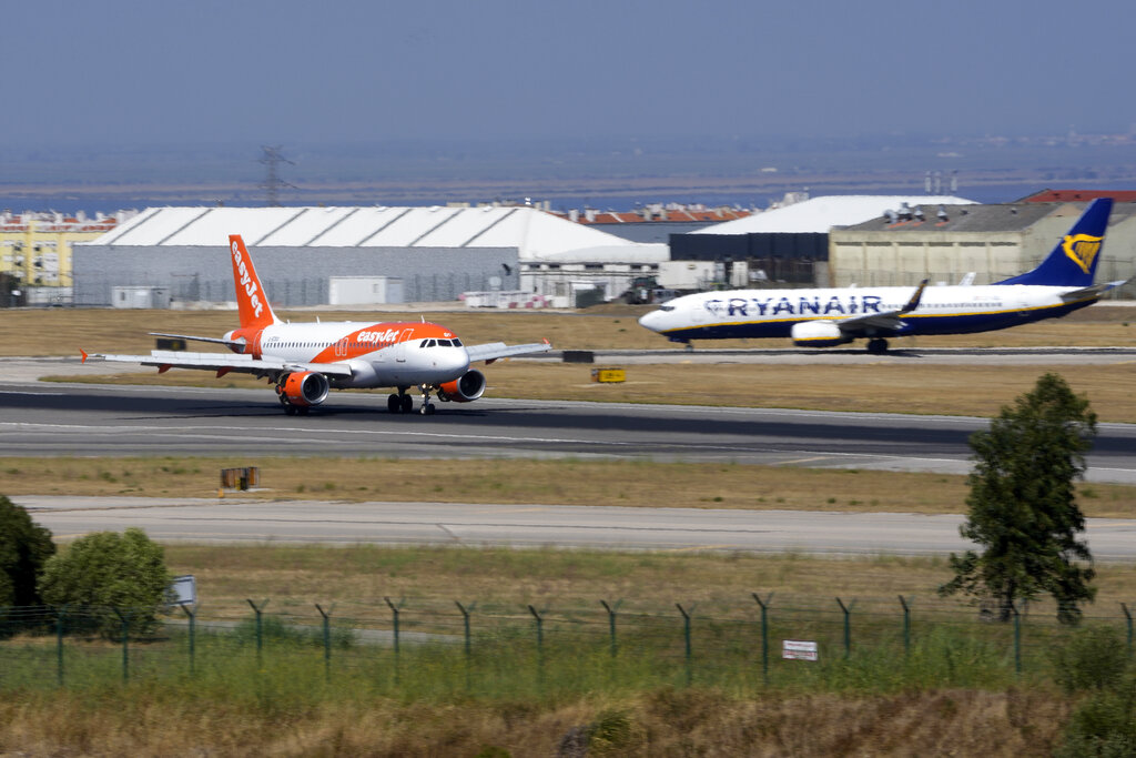 Πορτογαλία: Περίπου 100 πτήσεις ακυρώθηκαν σε Λισαβόνα και Πόρτο λόγω απεργίας – Αυξήσεις ζητούν οι εργαζόμενοι