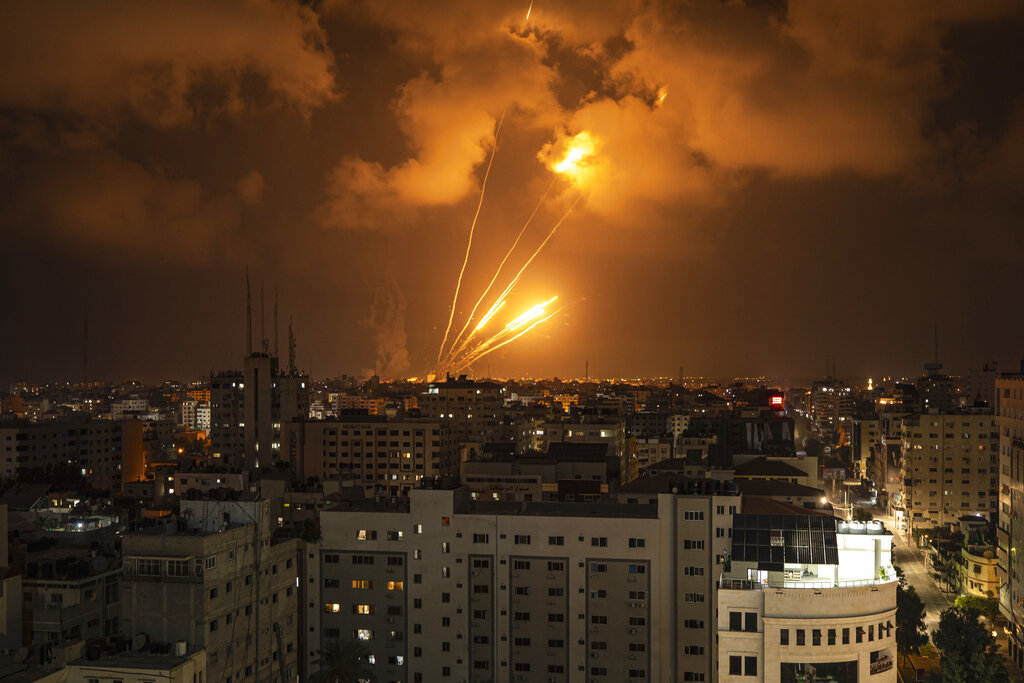 Το Ισραήλ πραγματοποίησε επιδρομή στην Λωρίδα της Γάζας μόλις λίγα λεπτά από την έναρξη ισχύος της εκεχειρίας