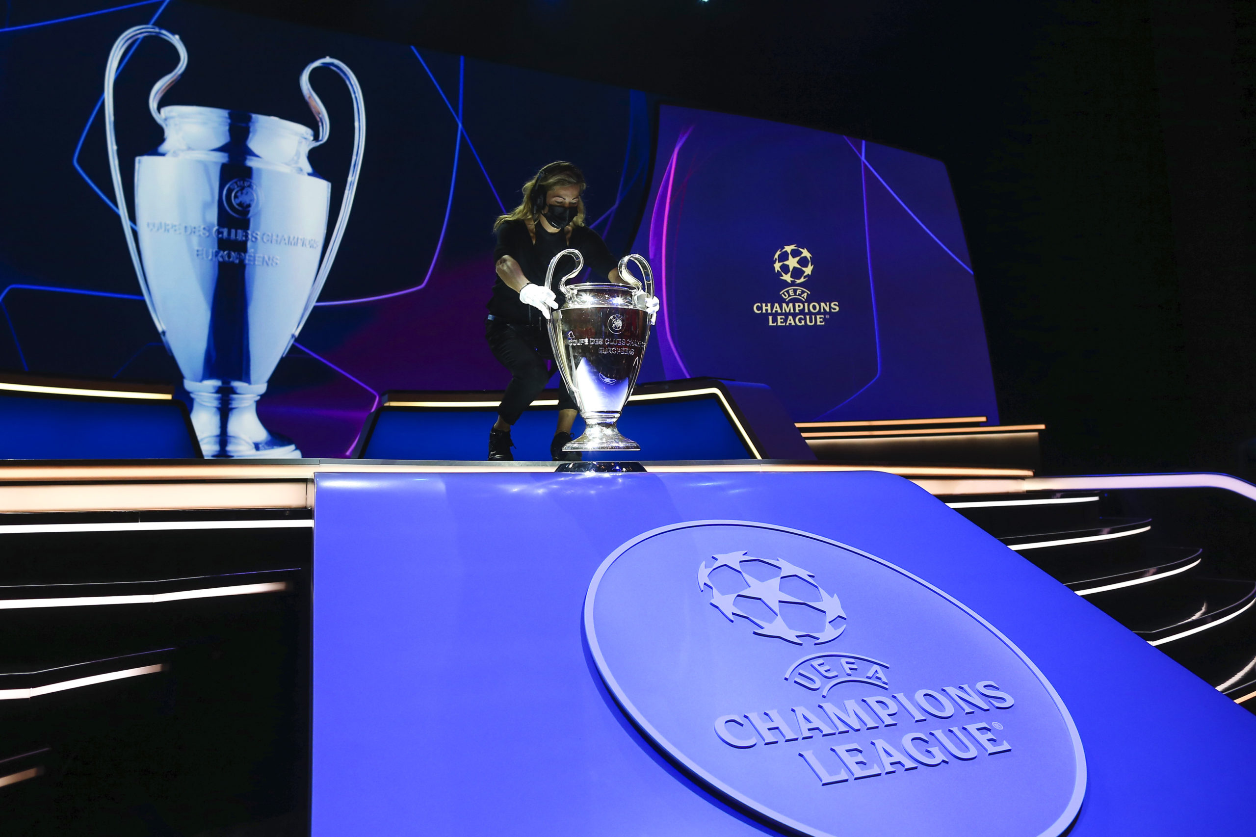 Champions League: Αυτοί είναι οι οκτώ όμιλοι που προέκυψαν από την κλήρωση