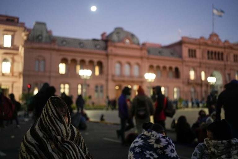 Αργεντινή: Νέο ρεκόρ του πληθωρισμού τον Ιούλιο – Κατά 46,2% αυξήθηκε  το κόστος ζωής το πρώτο επτάμηνο.