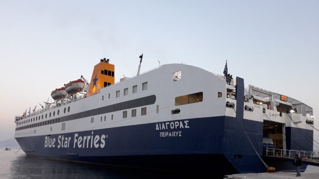 Σάμος: Προσέκρουσε στην προβλήτα στο Βαθύ το πλοίο «Διαγόρας» – Απαγορεύτηκε ο απόπλους