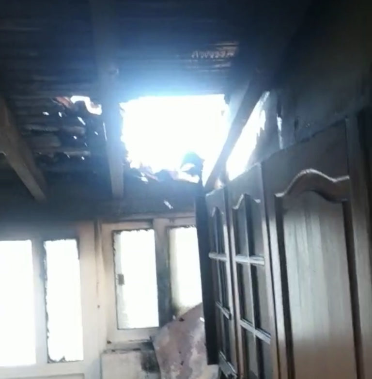 Μεσσηνία: Ζημιές σε μονοκατοικία στο Κοπανάκι από φωτιά (βίντεο)