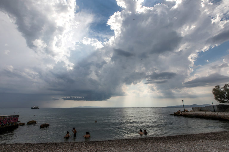 Σε αυξημένη ετοιμότητα οι φορείς για την κακοκαιρία — Έντονα κατά τόπους φαινόμενα